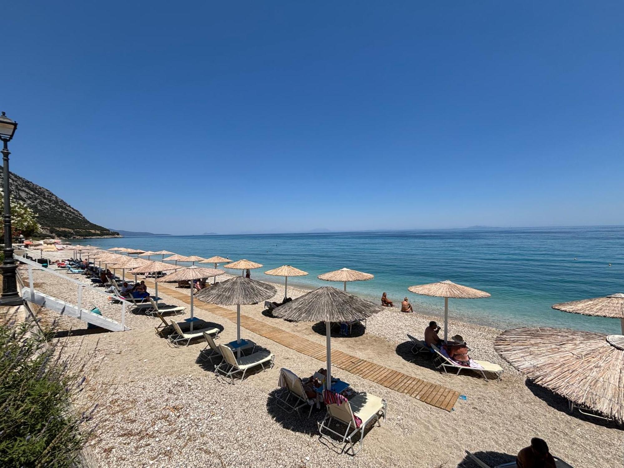 Friderica House Hotel Poros  ภายนอก รูปภาพ