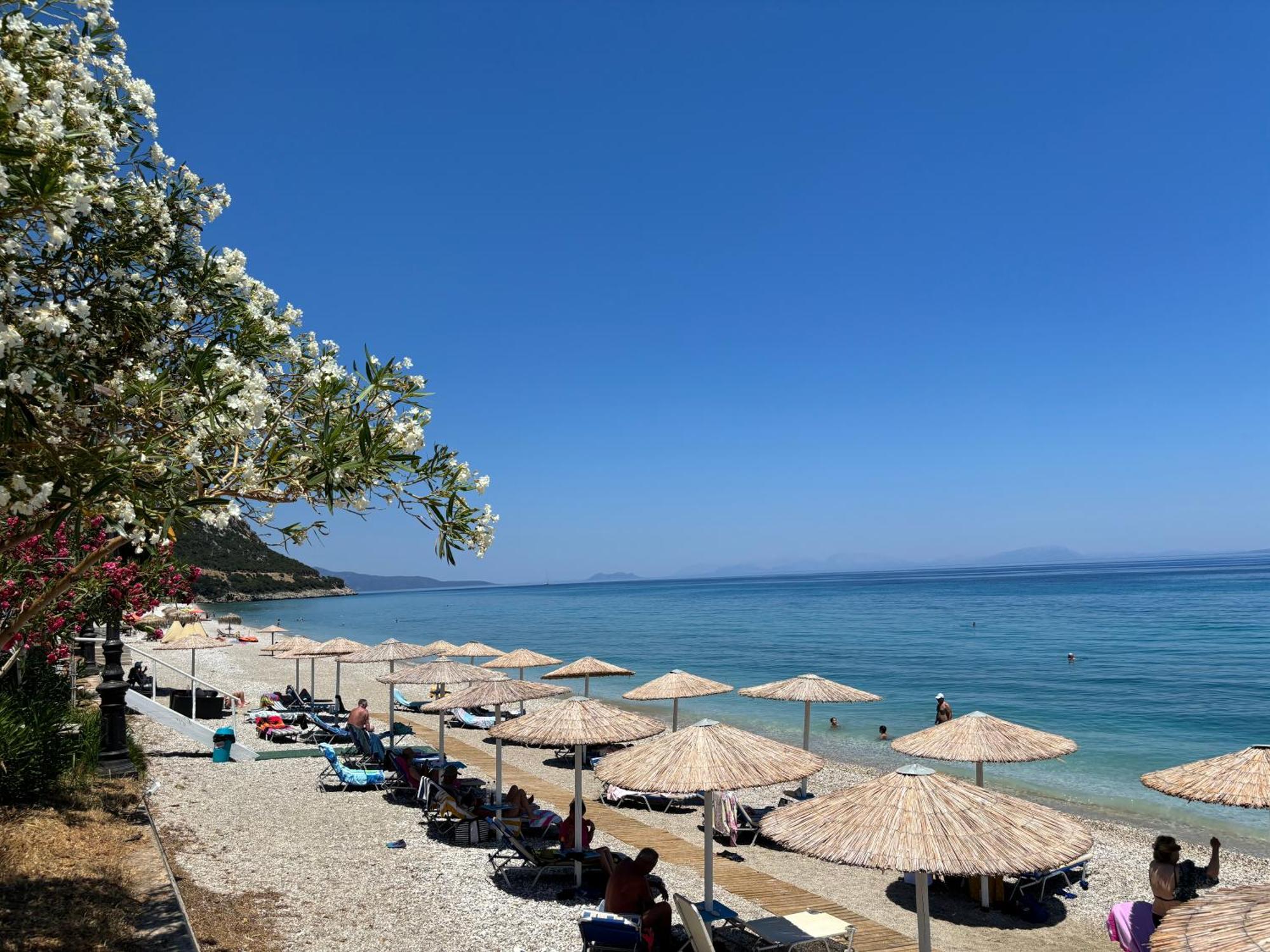 Friderica House Hotel Poros  ภายนอก รูปภาพ