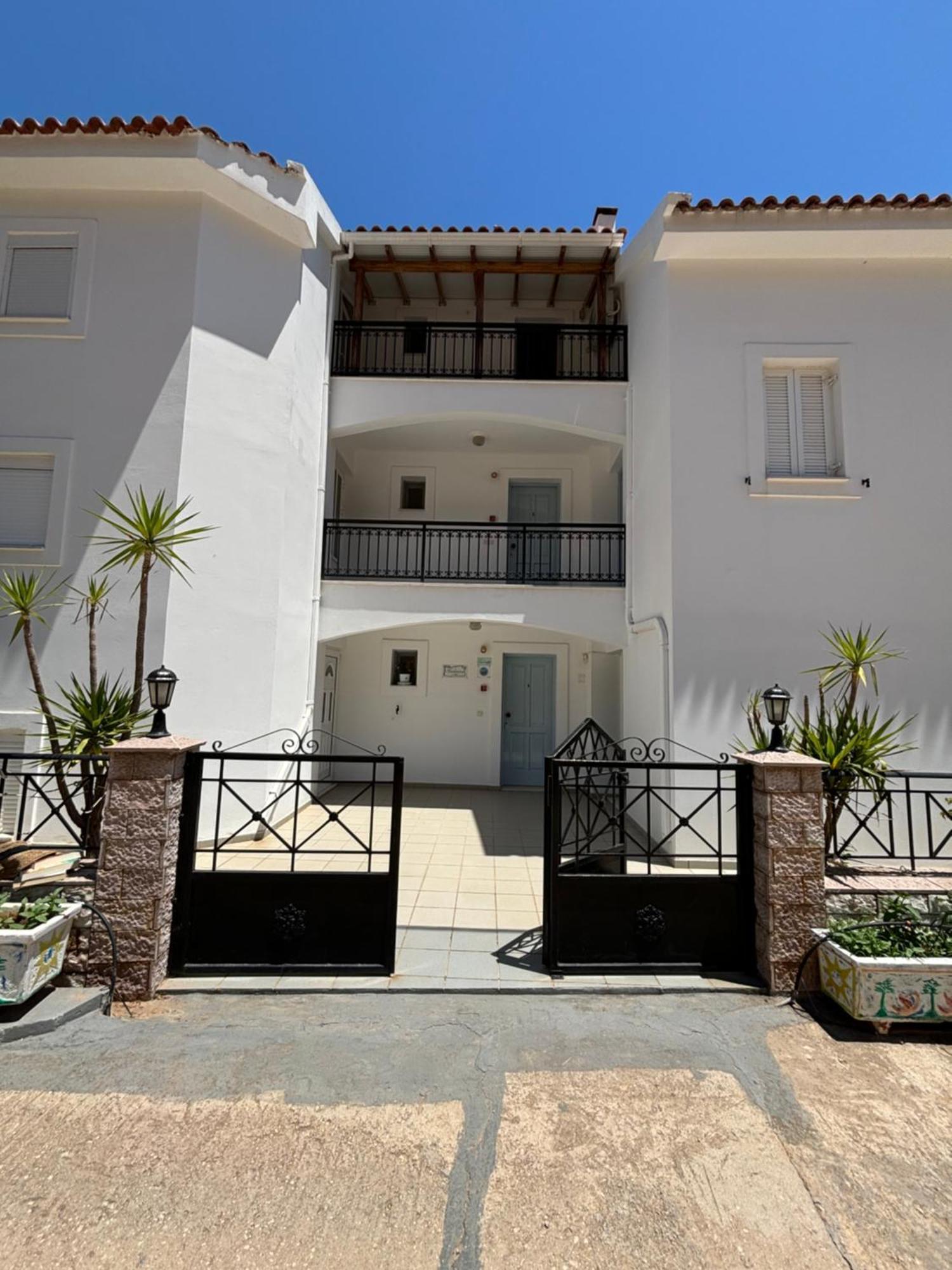 Friderica House Hotel Poros  ภายนอก รูปภาพ