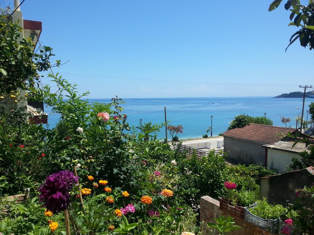 Friderica House Hotel Poros  ภายนอก รูปภาพ
